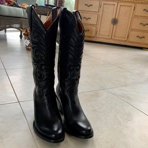 Lucchese Laurelie boots. Size 8.5. Worn once